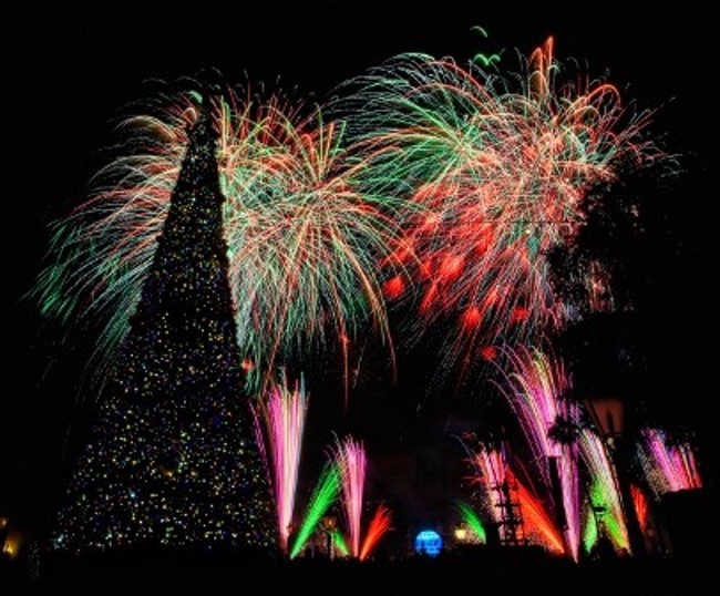 Christmas Eve Fireworks Ideas for 2022 in Melbourne, Singapore & Sydney
